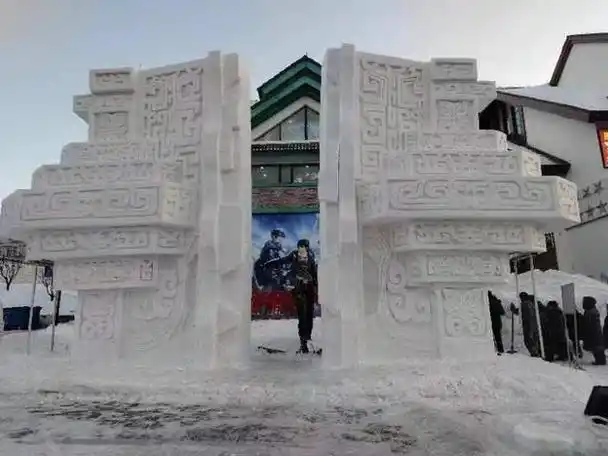 雪雕版云顶天宫青铜门现身长白山长白山管委会化热门ip流量为经济发展