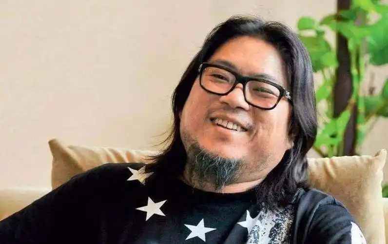 高晓松硕士在我们家基本等同于文盲仔细一查全家清华