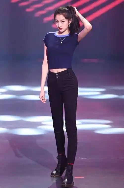 关晓彤公开承认,在宿舍里,自己是颜值最低的_明星_电影_照片