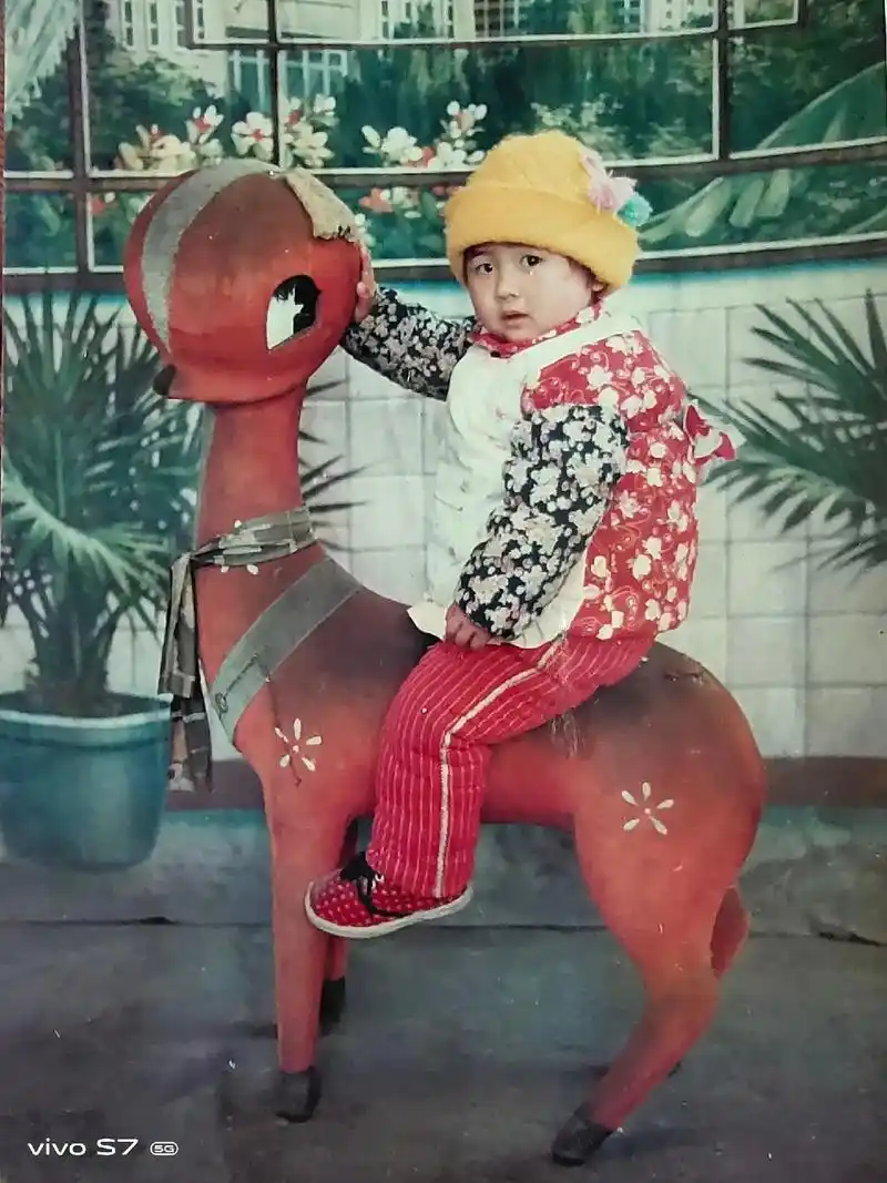 看看以前的自己 ,找几张年轻时的照片配上炙热的歌! - 抖音