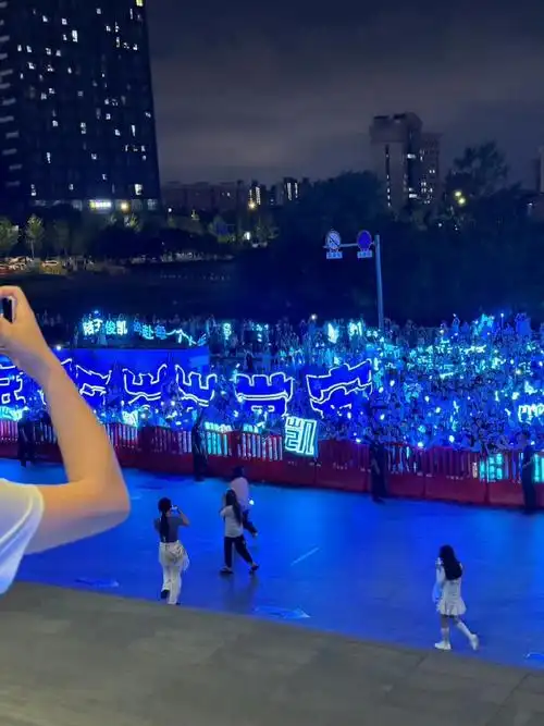 王俊凯翻牌#不如来看一下绝美蓝海