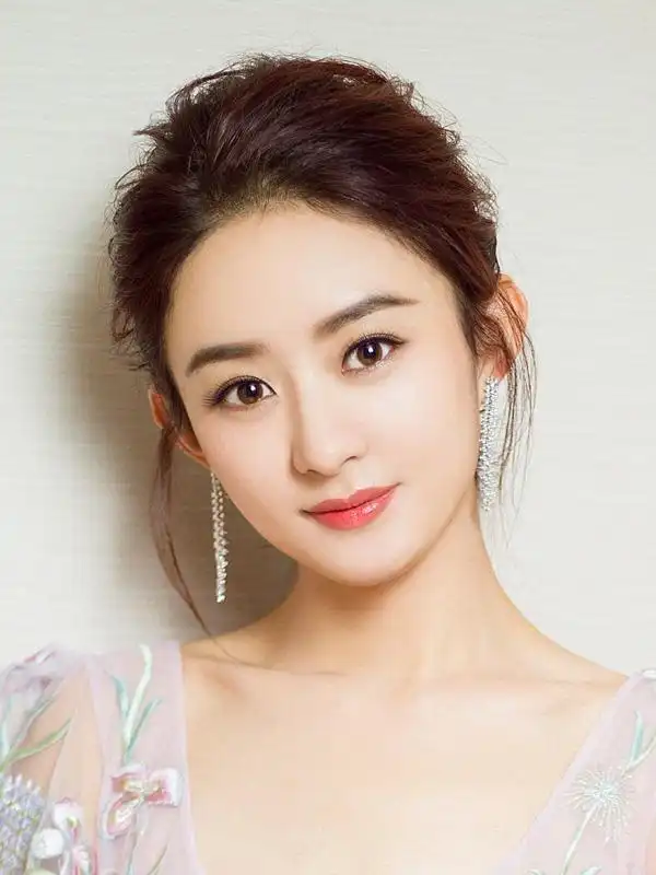 赵丽颖是圆脸,圆形脸是一种较圆的脸型.