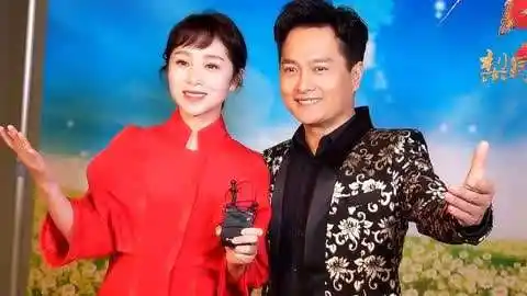 云飞老婆太牛了夫妻二人合唱云在飞太惊艳简直太登对了