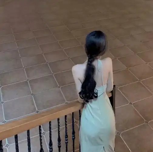 女生头像 | 不露脸的背影女生头像吖_生活_状态_最好的