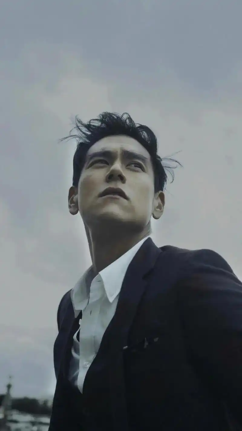 男儿志在四方 跌倒了,重新站起来,不怕失败#彭于晏 #壁纸  - 抖音