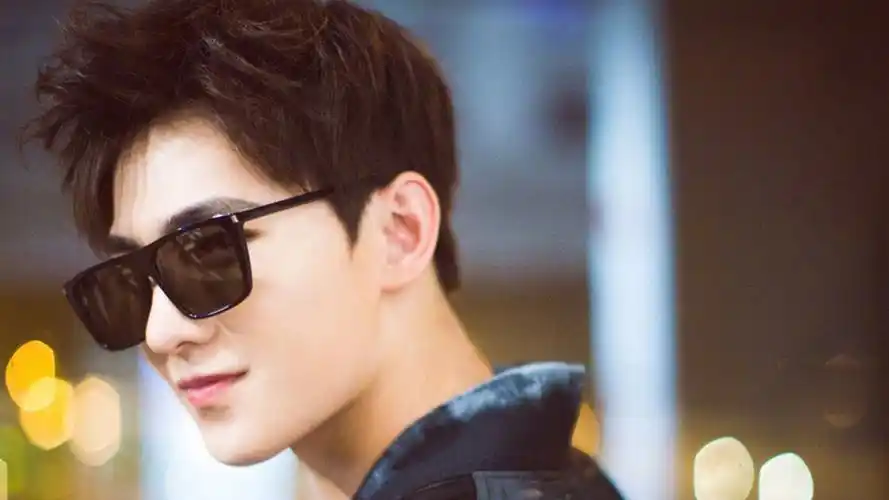 杨洋明星明星风尚壁纸7