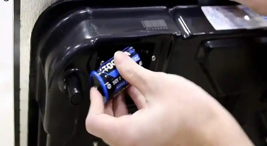 天然气灶更换电池的方法步骤