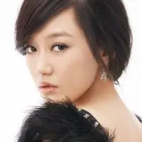 粉红女郎角色哈妹薛佳凝迷人头像图片漂亮的美女