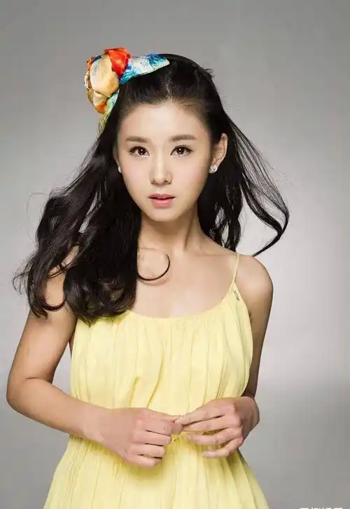 李小萌_身材_气质