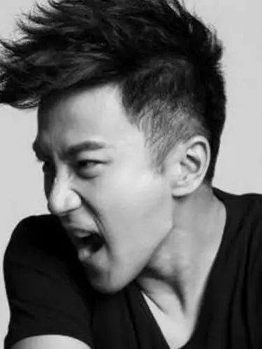 好看的男生飞机头发型图片