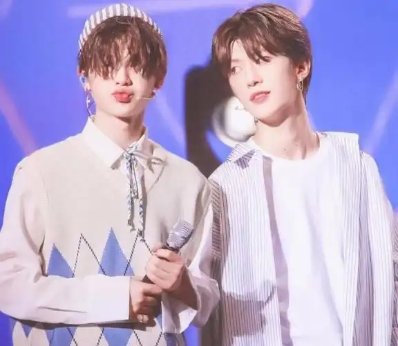 范丞丞挑战公主抱,与justin"意外撒粮",粉丝:甜晕了