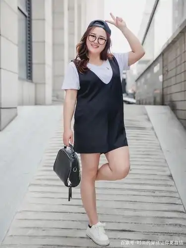 150斤左右的胖女生怎么样搭配?记住这三种技巧让你更美丽!