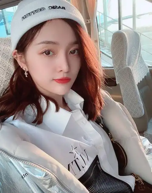 有种整容叫吴宣仪剪刘海像变了一个人减龄10岁的效果