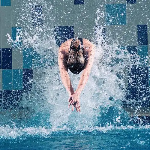 游泳,跳跃,游泳池,头像,年轻,女人_高清图片_全景视觉