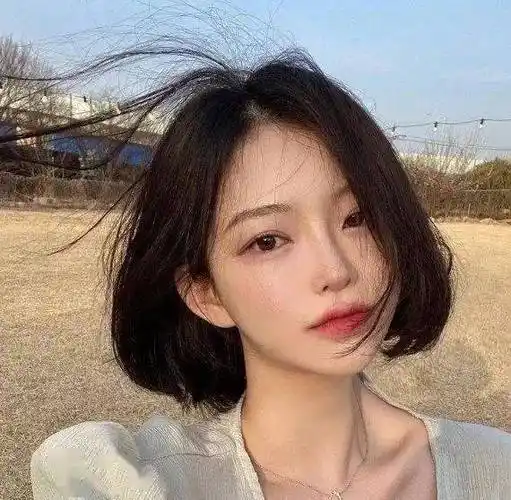 短发控们赶紧来围观一下,这些短发利落有型气场全开_发型_女生_气质