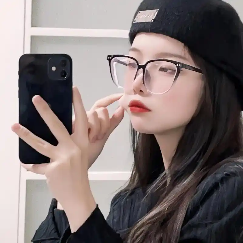 拍了一组头像#一妄 #头像 #美女 - 抖音