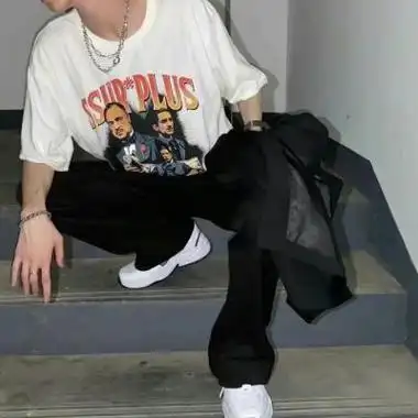 最酷潮流的ins全身蹲着男生头像