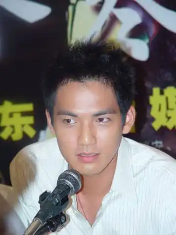 我把其他照片都挖出来了@钟汉良#钟汉良顾惜朝造型爷青回#zhl#钟汉良