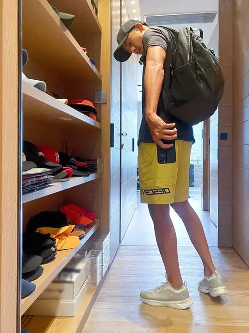 陈伟霆晒最新自拍