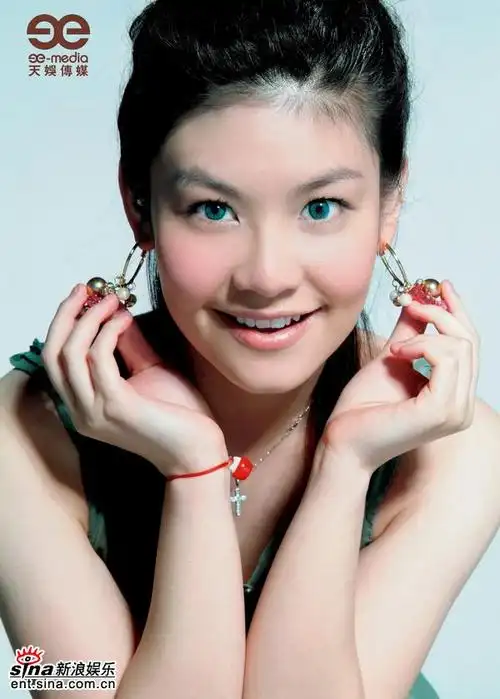 资料图片湖南娱乐频道艺员2005超女赵静怡