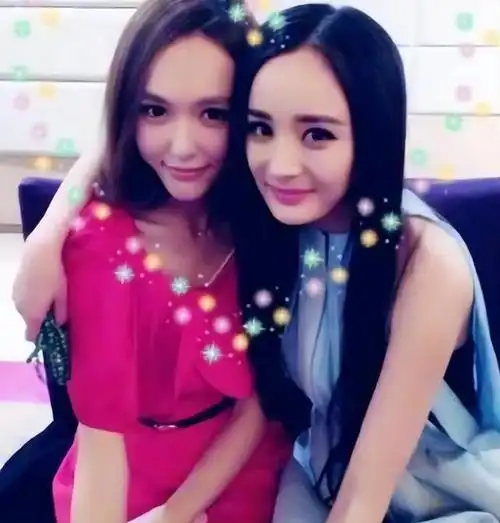 和唐嫣渐行渐远朋友离开难过吗杨幂隔阂越来越大断就断了