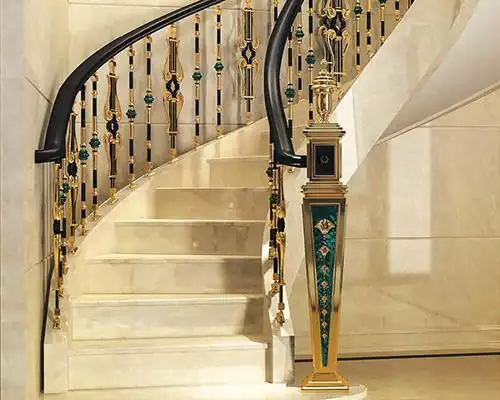 别墅铜楼梯扶手的性能特点-福建众安金属结构制造有限公司