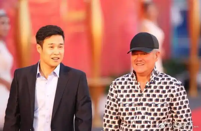 演员和利益的冲突但是闫学晶与这位大老板林越的婚姻只维持了二十多年