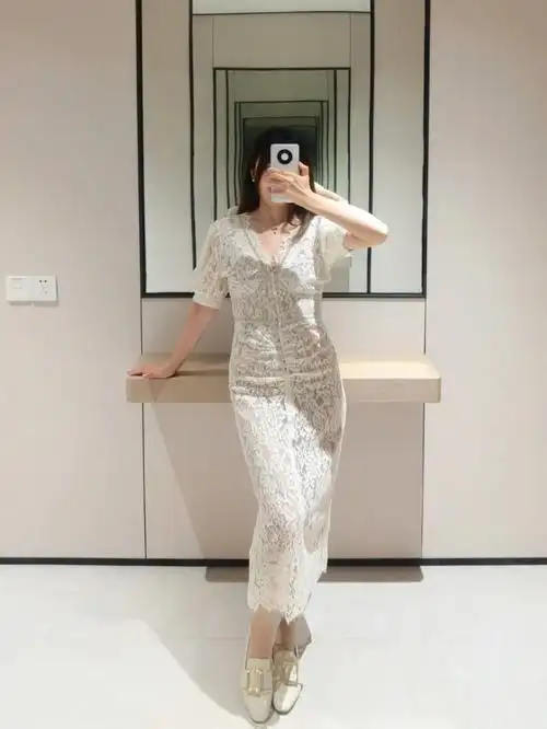 白色蕾丝连衣裙今天是仙女风给的回头率