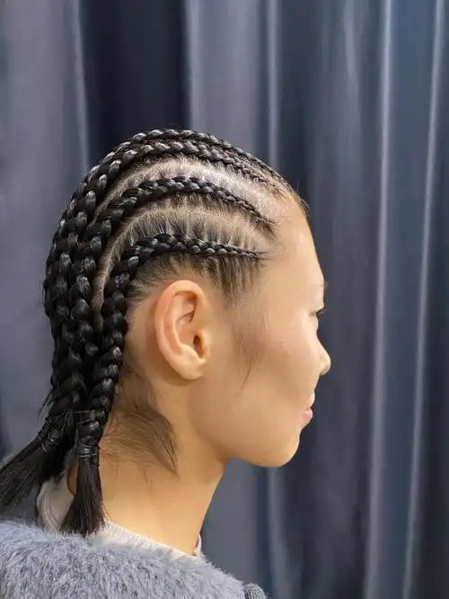 编个头发边看剧边笑的手抖#今日发型  #垄沟辫  #垄沟辫  #上海编发师