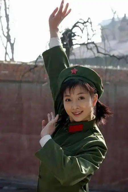 殷桃个人资料简介及家世("性感女人"殷桃)