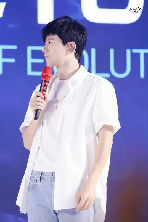 温碧泉代言人张杰