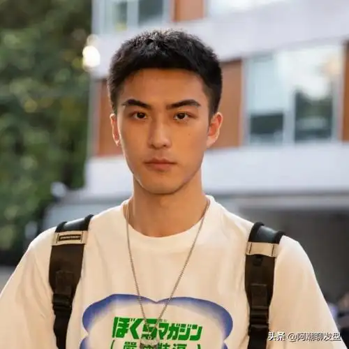 微分碎盖头发型男生夏季别只会剪寸头发型