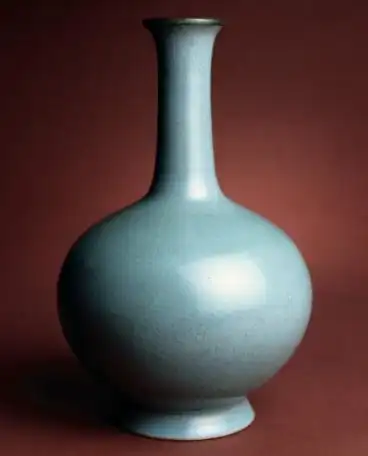 目前已经的传世汝窑瓷器为77件(台北故宫博物院21件,北京故宫博物院17