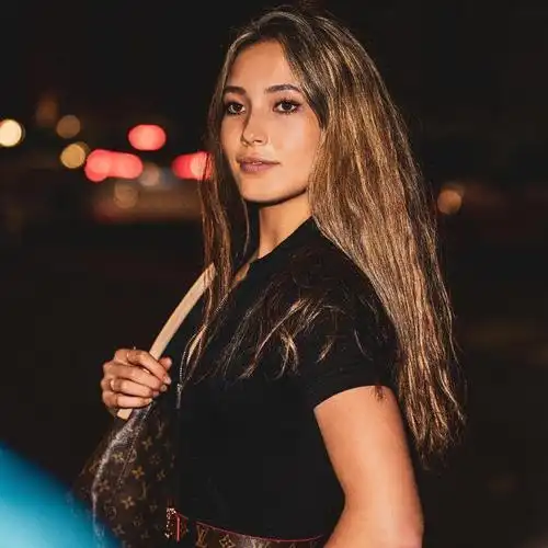 天才学霸 世界冠军 绝美模特,17岁中美混血女孩火了)