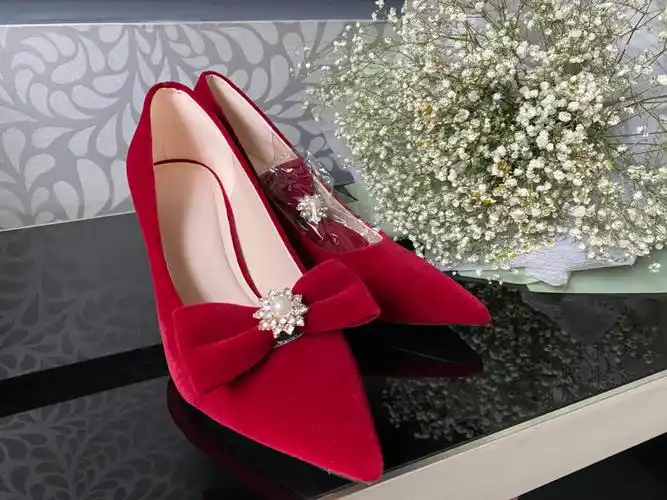 由于疫情原因,原本10月3号的婚期不知道要延迟到什么时候,结婚用的