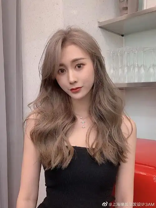 2021既显白又洋气的发色自带美颜效果78