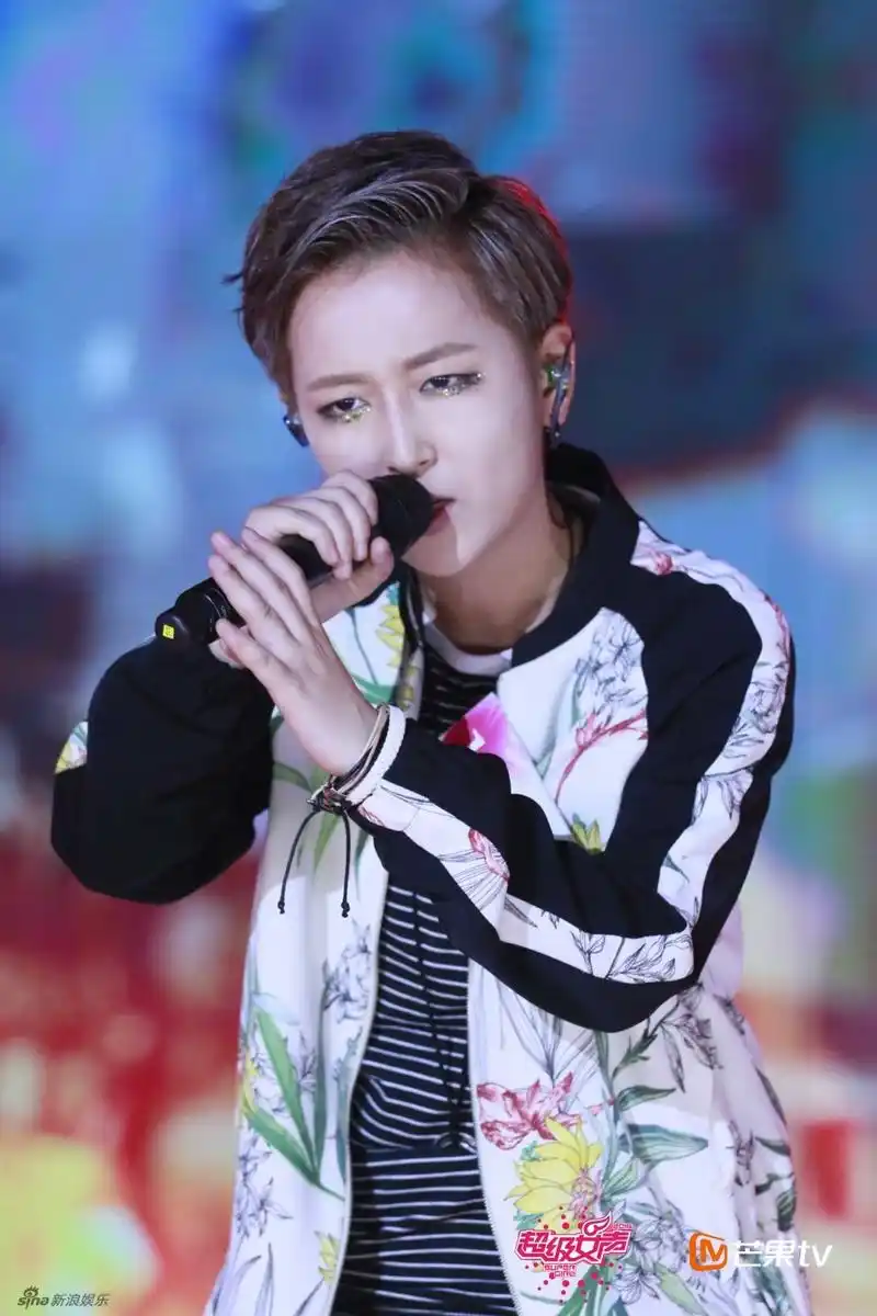 来自2016超级女声的三位"女少年"型选手黄汐源,袁子仪和张晓钰,因特征