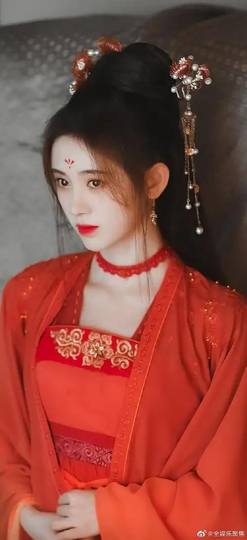 鞠婧祎红裙拍摄路透##鞠婧祎红裙国风造型路透##鞠婧祎是懂国风