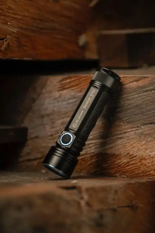 多样实用的手电筒图片 第2张 尺寸:3648x5472 (天堂图片网)