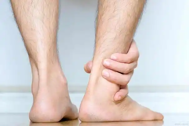 腿脚酸痛怎么回事
