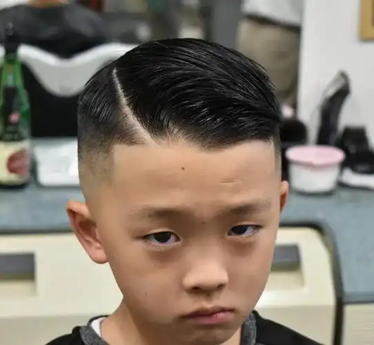 男生可爱发型推荐今夏最火小男孩发型