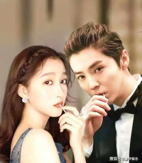 鹿晗关晓彤东京街头漫步,力破分手传闻,七年恋情稳定如初_网友_感情_