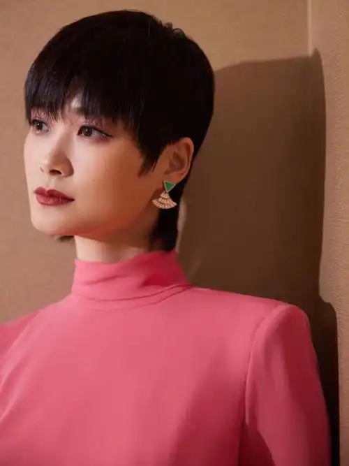 李宇春的台前与幕后