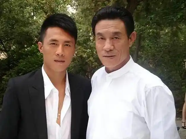 原来他们是亲父子,看似八竿子打不着,但长相骗不了人|黄磊|杜淳|刘能