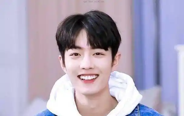 邓伦第一作为90后男演员他太成功了