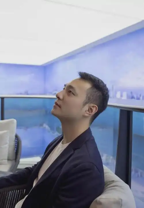 霍氏家族霍启文:"创三代"真实人生,创业才是最好的守业|霍英东|霍英东