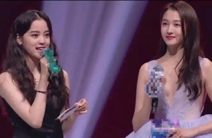 欧阳娜娜和关晓彤同框,谁的脸更可