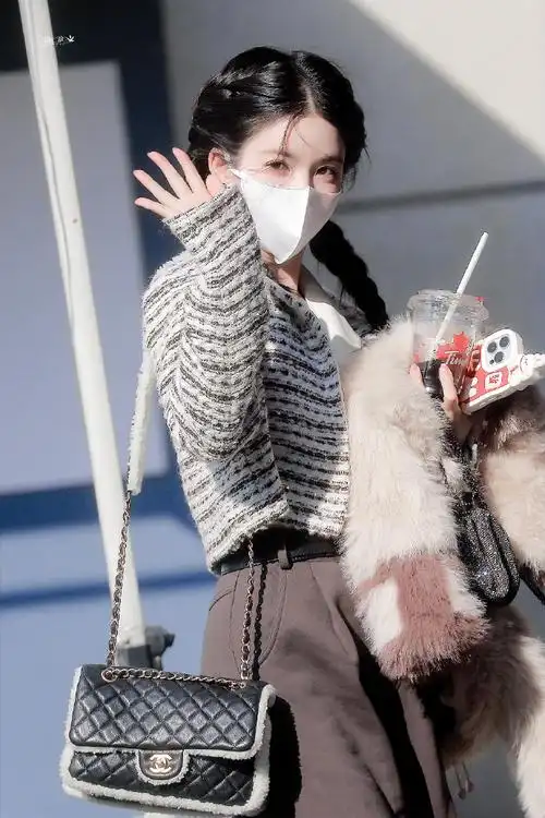 23nd-打招呼的双马尾宁宁@刘些宁