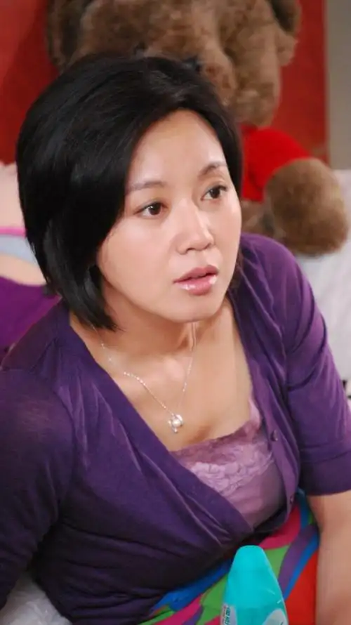 闫妮承认整容,前后照片差距大,网友:很美很成功!-度小视