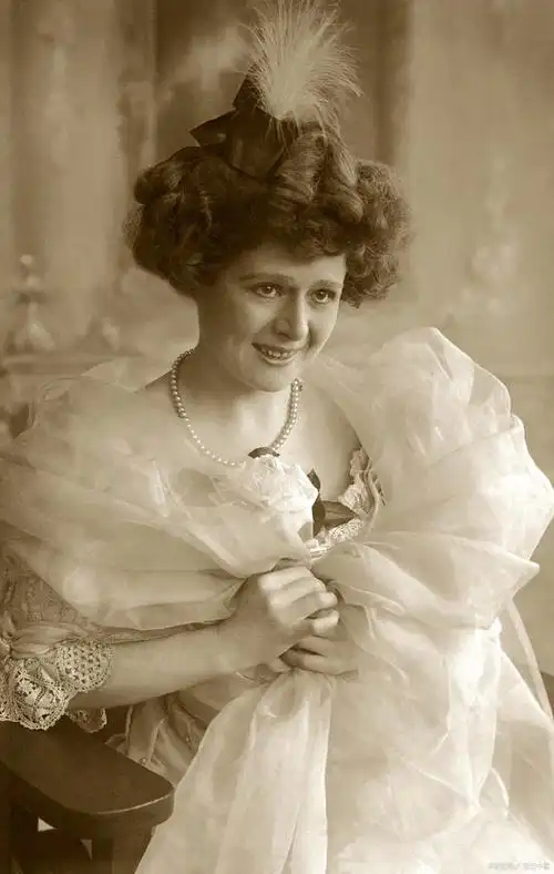 王国的故事:伊丽莎白一世两大女王的遗产